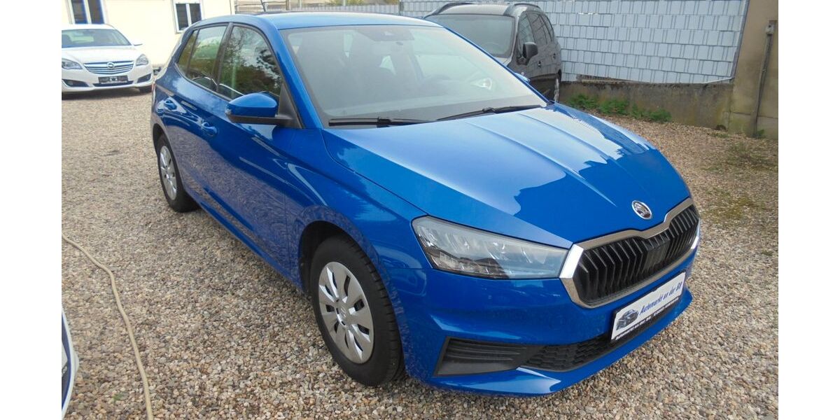 Skoda Fabia 74.500 km 10.800 &euro; Duisburg 47249