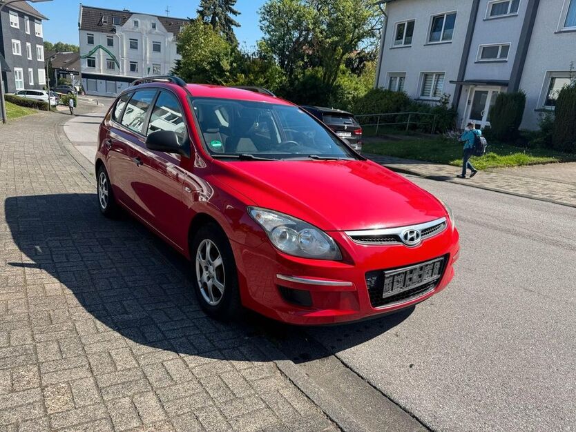 Hyundai i30 151.000 km 2.900 € Recklinghausen 45665