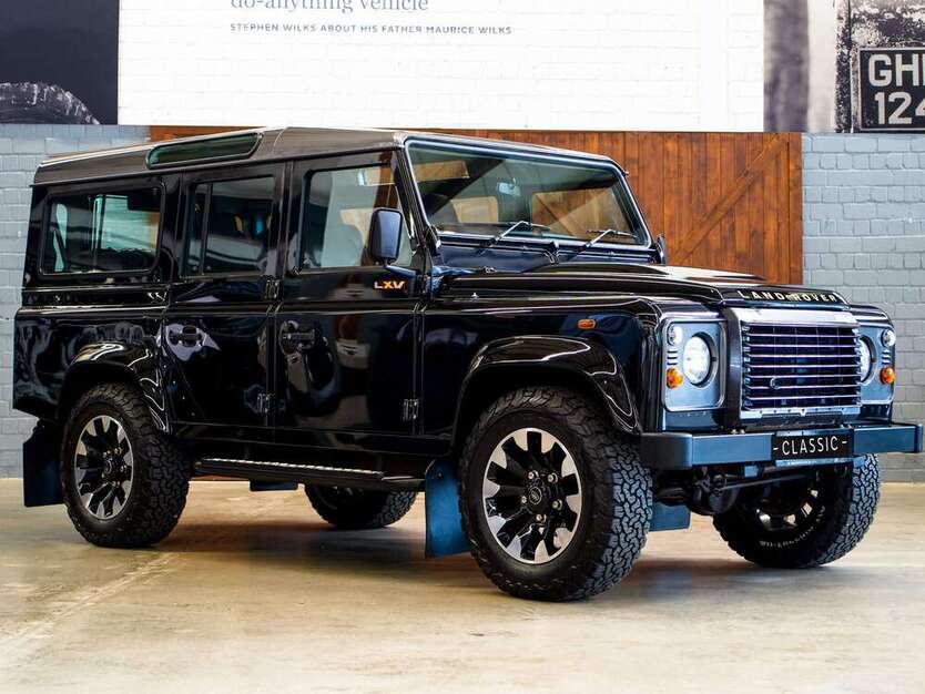 Land Rover Defender 28.000 km 109.900 € Essen 45219