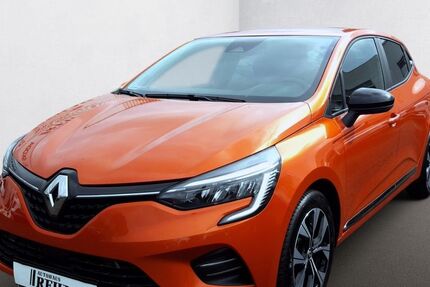 Renault Clio 17.538 km 19.880 € Recklinghausen 45659