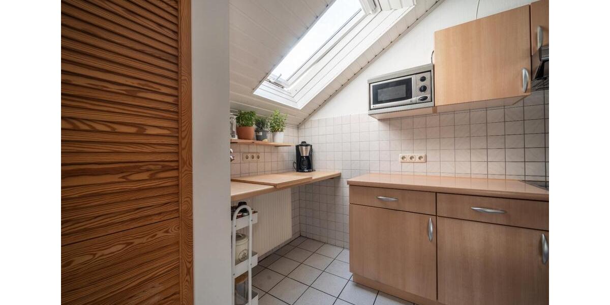 Dachgeschoßwohnung Essen Stadtbezirk VIII - 2 Zimmer, 65 m&sup2;, 1.100&euro; | Angebot:26149272