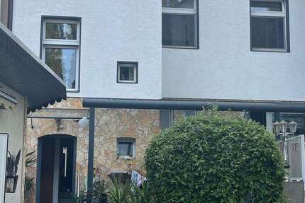 Haus zum Kaufen in Gladbeck 498.000 € 235 m² 10 zimmer