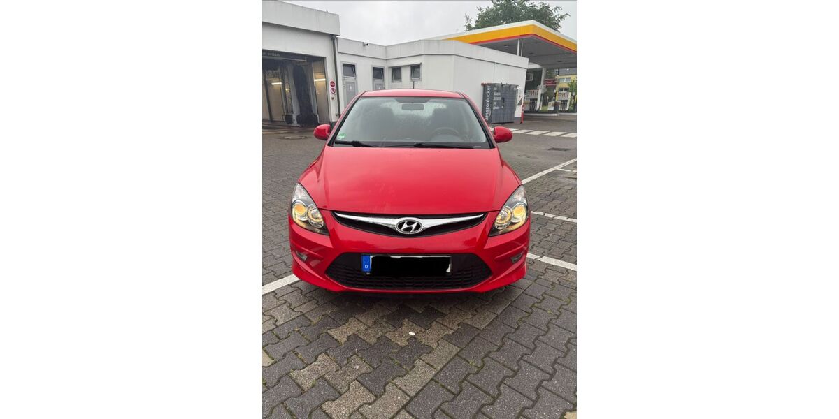 Hyundai i30 99.000 km 4.900 &euro; Bochum 44866