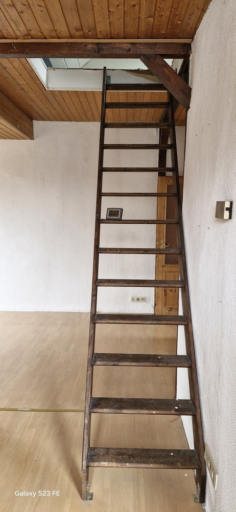 Doppelhaushälfte mit Garagenhof und kleinem Garten in Remscheid-Lennep zimmer