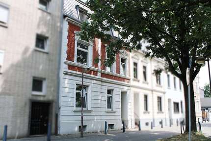 Haus Duisburg Mittelmeiderich - 10 Zimmer, 203 m&sup2;, 270.000&euro; | Angebot:27398701