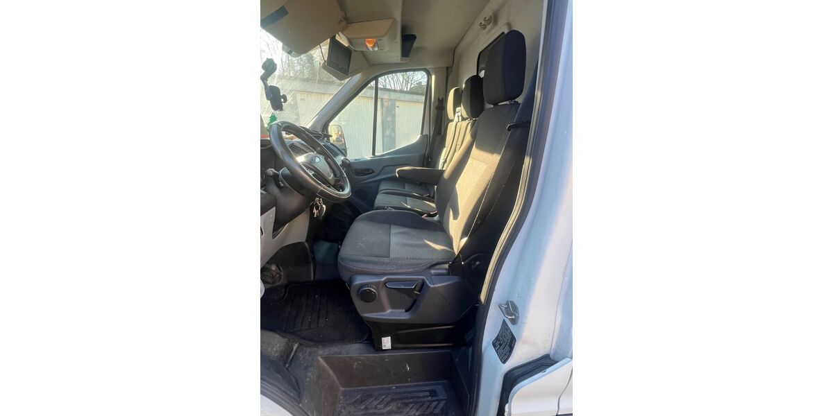 Ford Transit Custom 279.222 km 8.600 &euro; Duisburg 47169