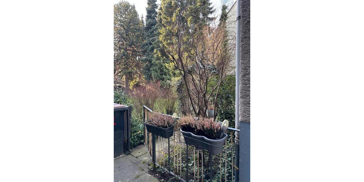 Dachgeschoßwohnung Wuppertal Gemarkung Nächstebreck - 2.5 Zimmer, 63 m&sup2;, 660&euro; | Angebot:25474550