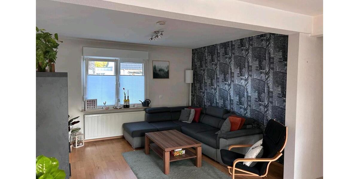 Erdgeschoss Wohnung ab 15. März zu vermieten 3 zimmer