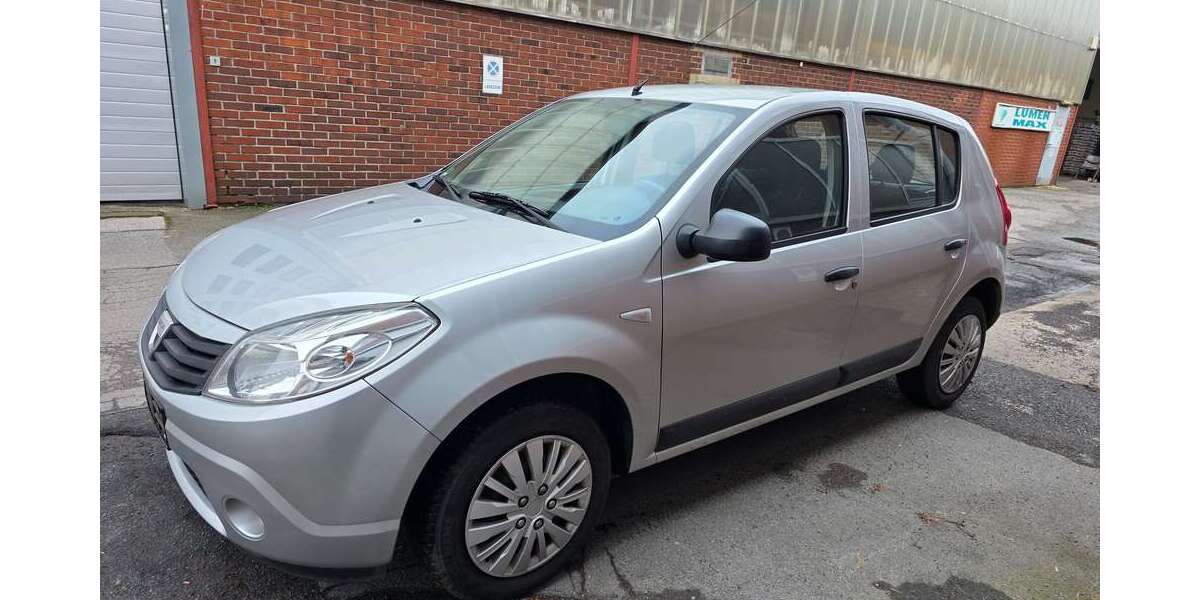 Dacia Sandero 110.000 km 2.300 &euro; Oberhausen 46149