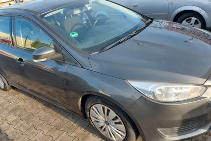 Ford Focus 141.000 km 5.800 &euro; Duisburg 47226