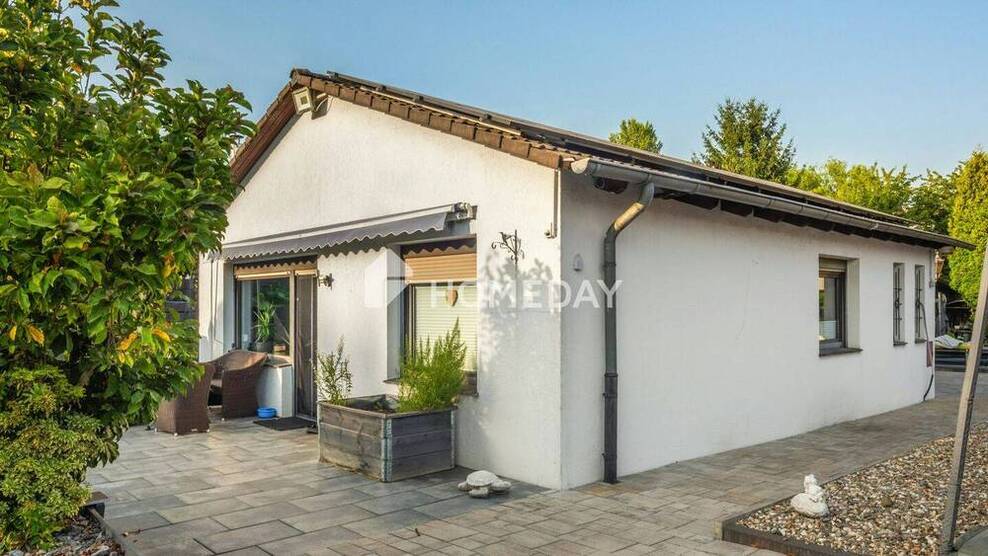 Zwei exklusive Einfamilienhäuser mit Pool, Sauna und außergewöhnlicher Ausstattung