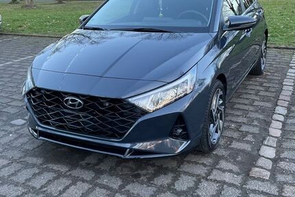 Hyundai i20 33.270 km 17.899 &euro; Duisburg 47249