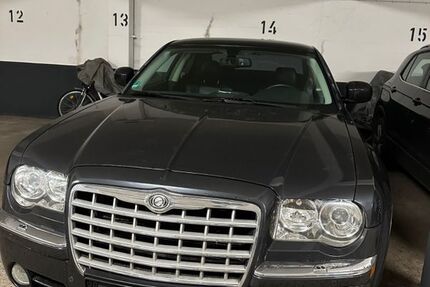 Chrysler 300C 249.340 km 6.700 &euro; Essen 45355