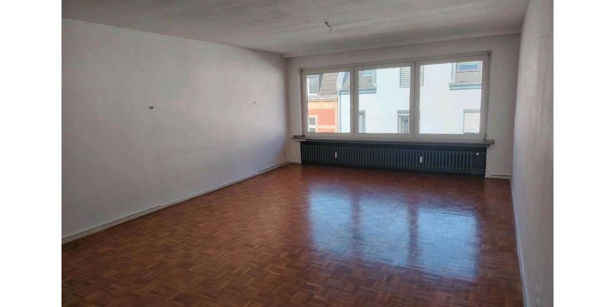 Etagenwohnung Duisburg Hochheide - 5 Zimmer, 120 m&sup2;, 1.500&euro; | Angebot:25294450