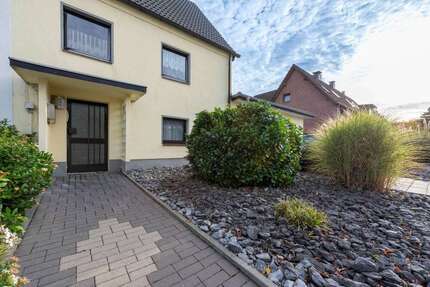 Haus zum Kaufen in Mülheim an der Ruhr Saarn 349.000 € 116 m² 4 zimmer