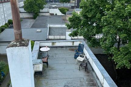 Duisburg Neudorg Maisonette Dachgeschoss Terasse Wohnung zu Vermi zimmer
