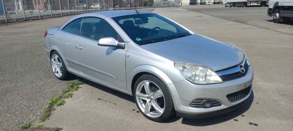 Opel Astra 253.000 km 2.150 &euro; Velbert 42553