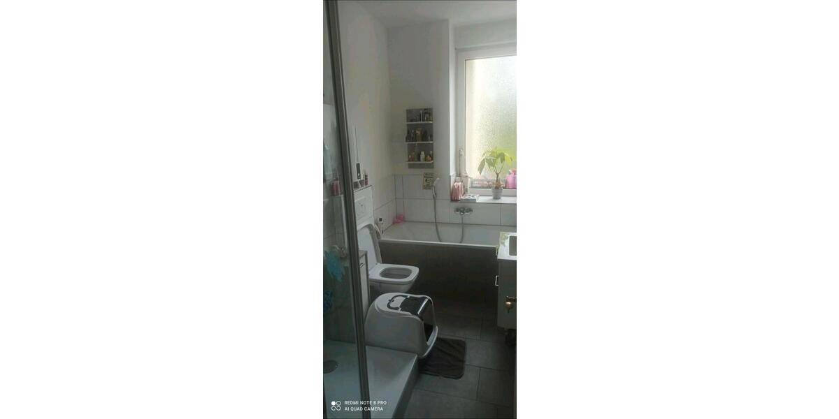 Erdgeschoßwohnung Essen Stadtbezirk VIII - 3 Zimmer, 94 m&sup2;, 900&euro; | Angebot:26449073