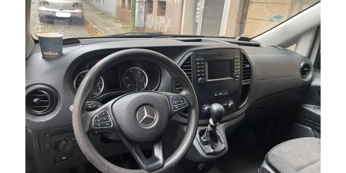 Mercedes-Benz Vito 224.500 km 7.800 &euro; Essen 45145