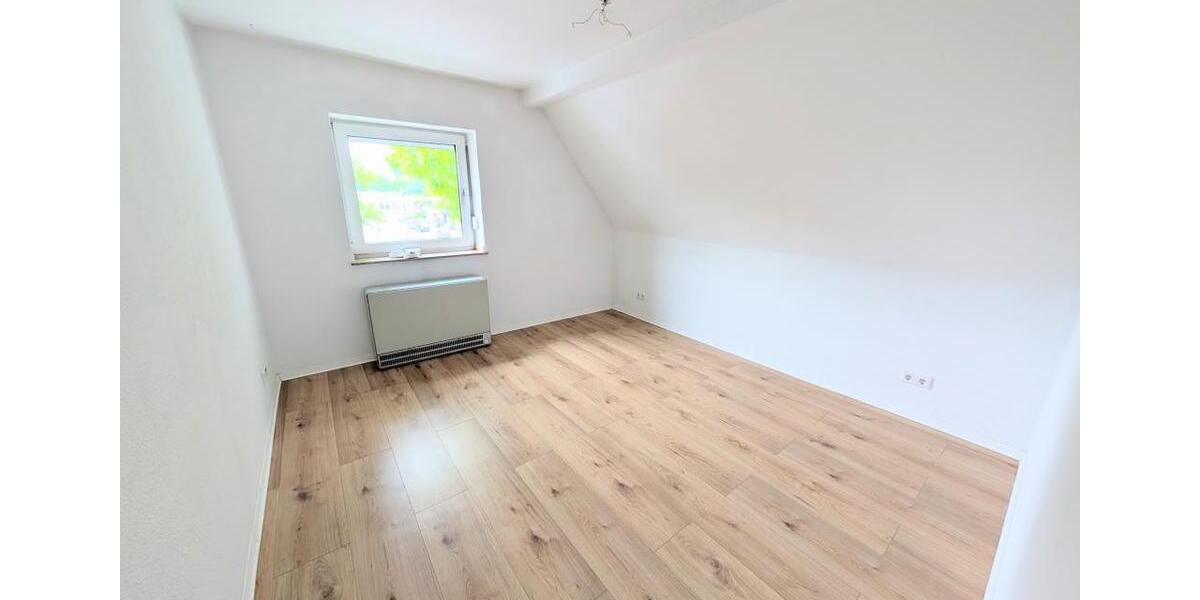 Dachgeschoßwohnung Marl Alt-Marl - 3.5 Zimmer, 56 m&sup2;, 370&euro; | Angebot:26449950