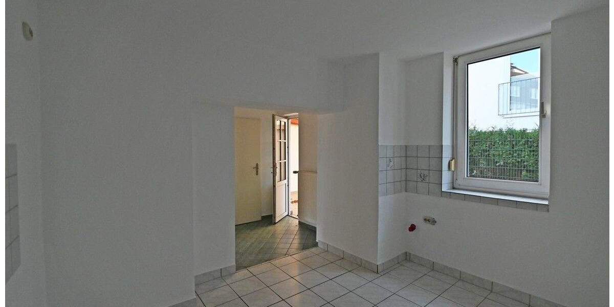 Mitten im Dorf! 4-R.-ETW mit Terrasse, Gärtchen & Stellplätzen in Heisingen 4 zimmer