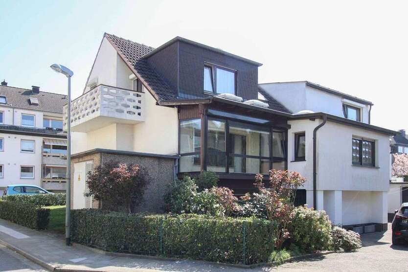 Haus zum Kaufen in Essen 460.000 € 220.25 m²