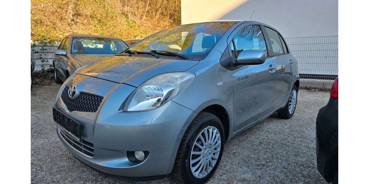 Toyota Yaris 107.000 km 4.400 &euro; Essen 45144