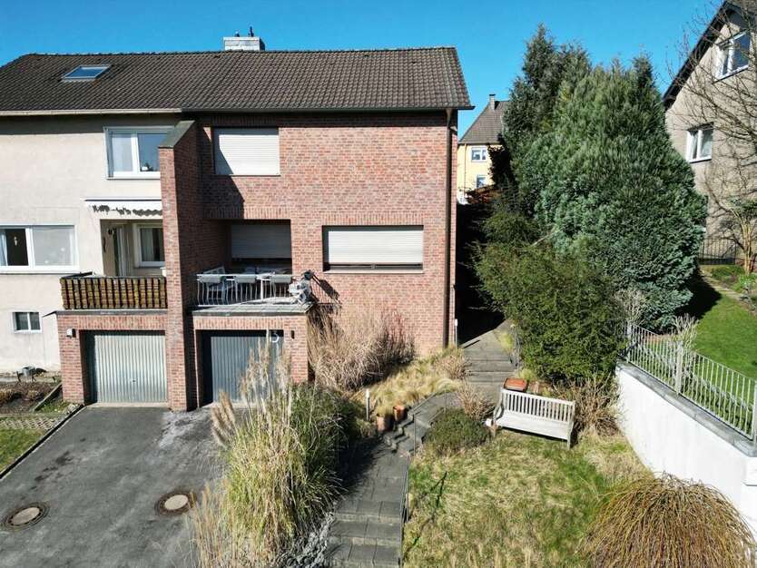 Haus zum Kaufen in Solingen 415.000 € 120.27 m²