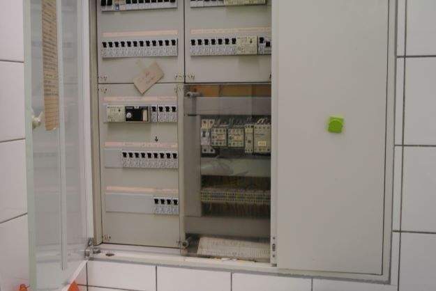 Citylage Mülheim-Mitte Wohn-und Geschäftshaus-Mehrfamilienhaus mit 11 Wohnungen und zwei Gewerbeeinheiten 2 zimmer