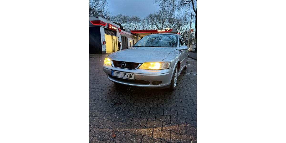 Opel Vectra 178.000 km 2.300 &euro; Duisburg 47226