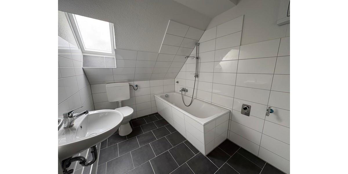 Dachgeschoßwohnung Essen Stadtbezirk V - 2 Zimmer, 57 m&sup2;, 559&euro; | Angebot:23677687