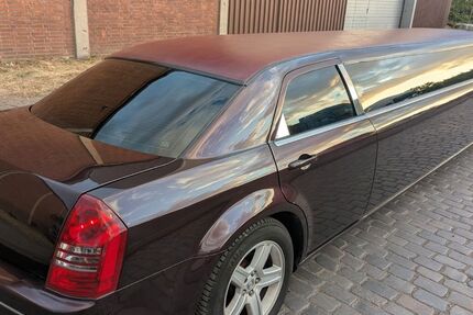 Chrysler 300C 126.006 km 17.999 &euro; Duisburg 47269
