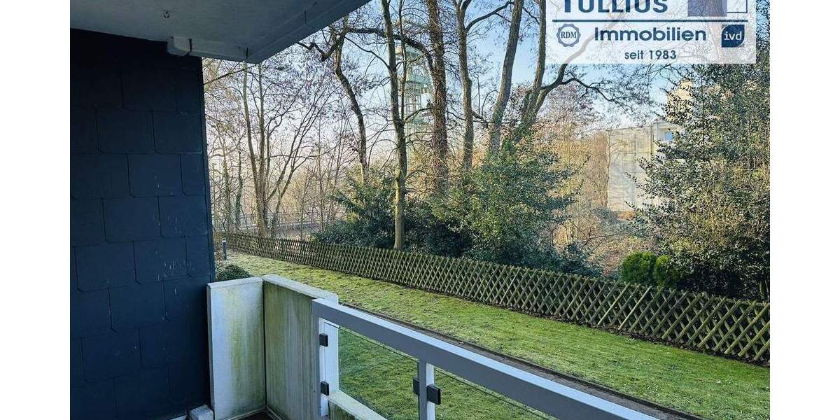 Erdgeschosswohnung mit Loggia und Stellplatz in Essen-Holthausen 3 zimmer