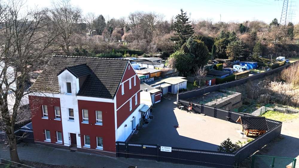 Einfamilienhaus Gelsenkirchen Ückendorf - 12 Zimmer, 252 m&sup2;, 499.000&euro; | Angebot:24461856
