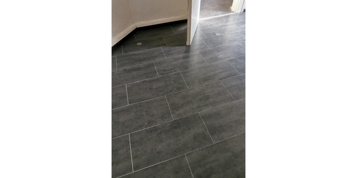 4 Zimmer +1 Durchgangszimmer, ca.108 m2, von priv. zu verm. 5 zimmer