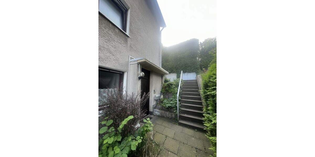 3-Zimmer-DG-Wohnung in Gevelsberg mit Balkon und fantastischer Aussicht 3 zimmer