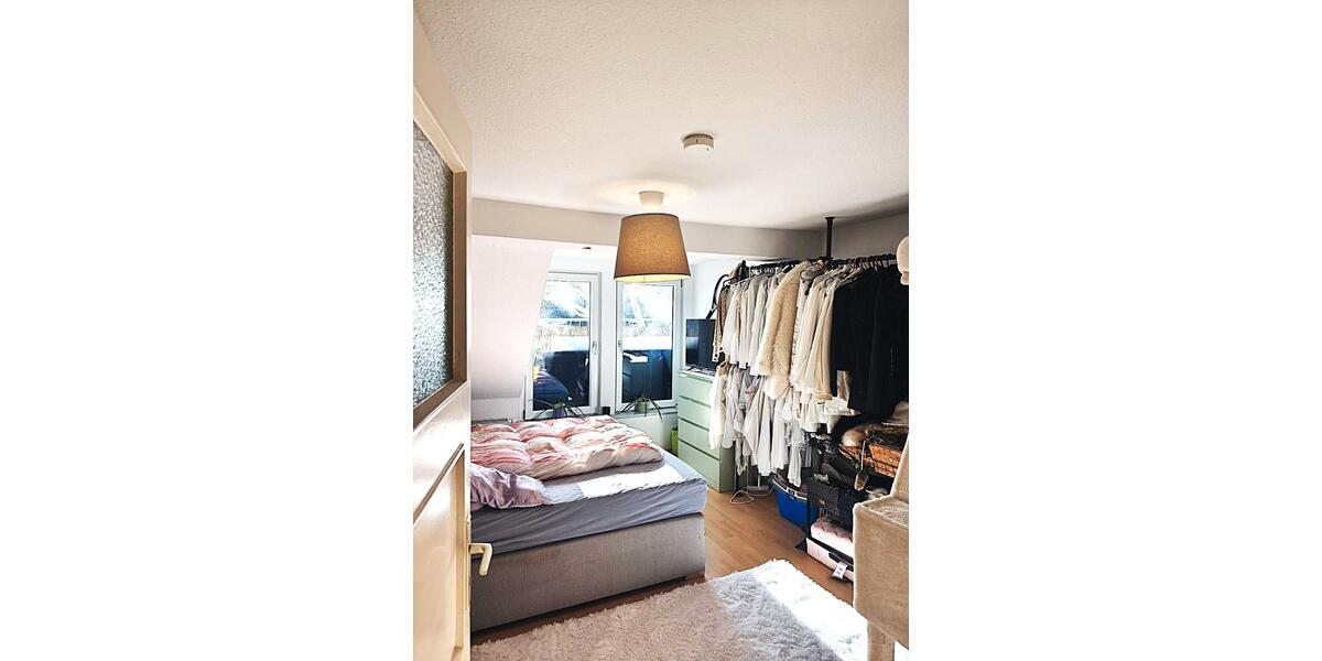 Dachgeschoßwohnung Essen Stadtbezirk II - 2.5 Zimmer, 65 m&sup2;, 655&euro; | Angebot:26237805