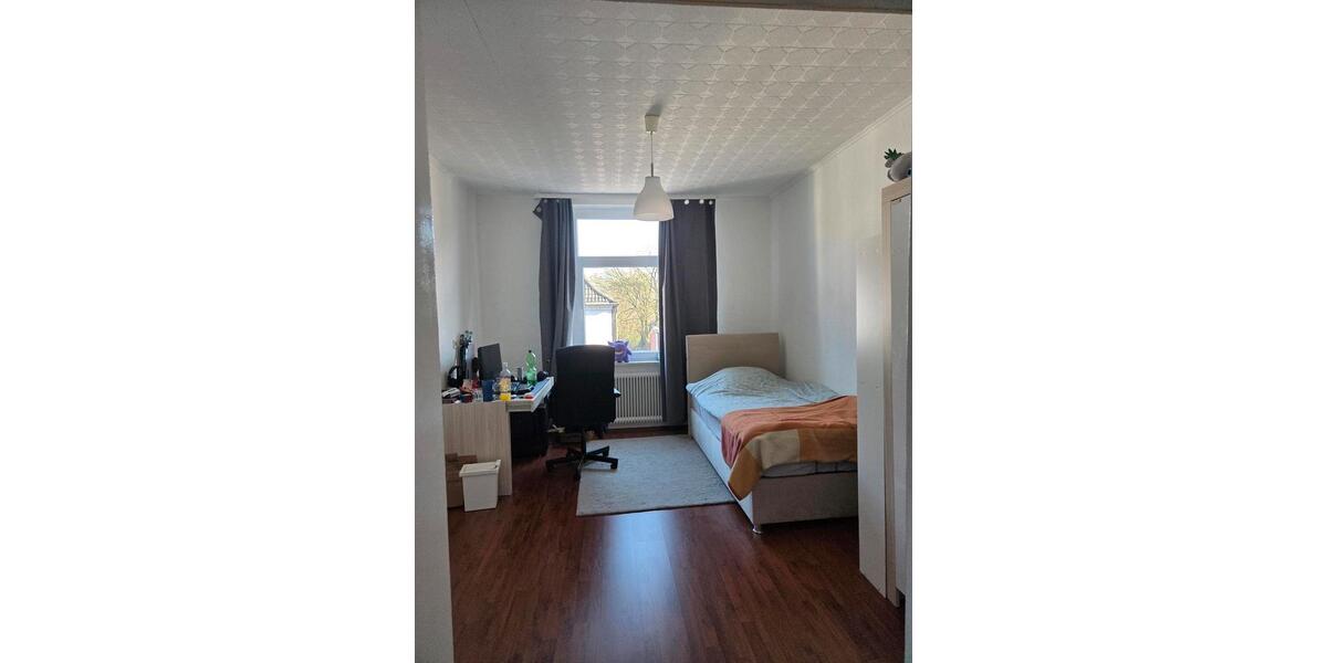 Großzügige Altbauwohnung 3.5 zimmer