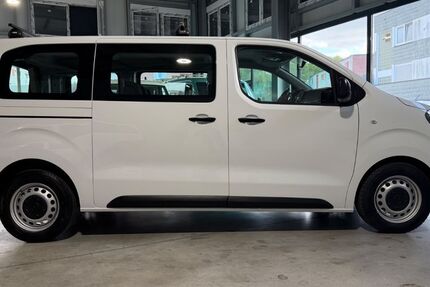 Opel Vivaro 102.500 km 17.500 &euro; Gelsenkirchen 45879