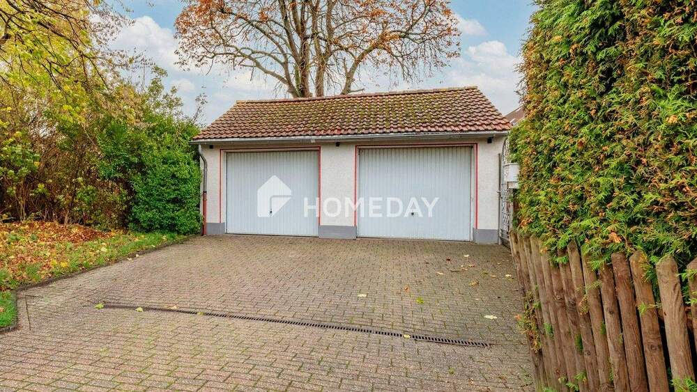 Geräumige DHH mit ca. 140 m² Gesamtfläche (davon 96 m² Wohnfläche) und liebevoll angelegtem Garten 4 zimmer