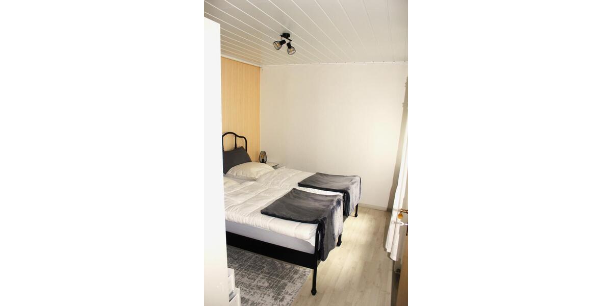 Ratingen-Ost: Schöne, ruhige, voll ausgestattete, möbliert 2 Zim. 2 zimmer