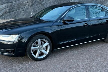 Audi A8 200.750 km 21.299 &euro; Dinslaken 46537