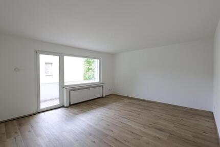 Helle, renovierte 3-Zimmer-Wohnung - Balkon - provisionsfrei - MH 3 zimmer