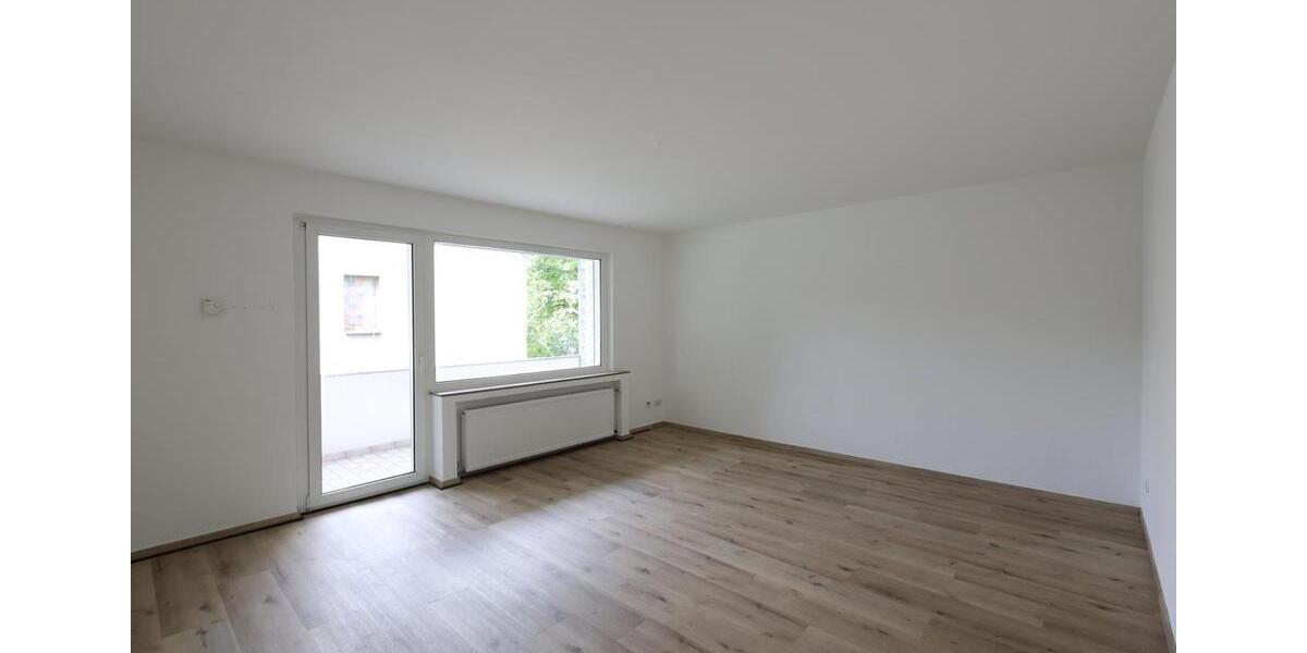 Helle, renovierte 3-Zimmer-Wohnung - Balkon - provisionsfrei - MH 3 zimmer