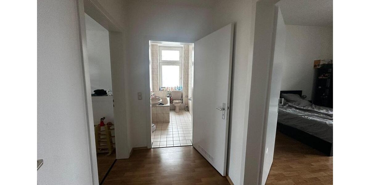 Etagenwohnung Bochum Günnigfeld - 4 Zimmer, 140 m&sup2;, 894&euro; | Angebot:26479417