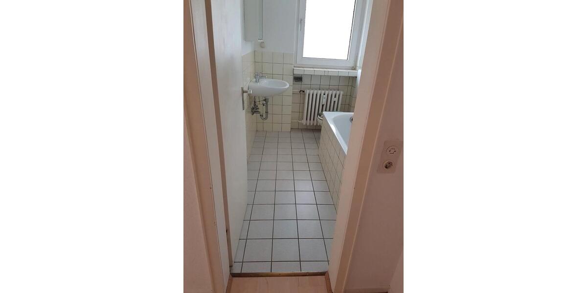 Erdgeschoßwohnung Ratingen - 1 Zimmer, 33 m&sup2;, 370&euro; | Angebot:18685998