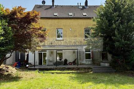 Haus Essen / Überruhr-Hinsel Überruhr-Hinsel - 9 Zimmer, 244 m&sup2;, 475.000&euro; | Angebot:23986331