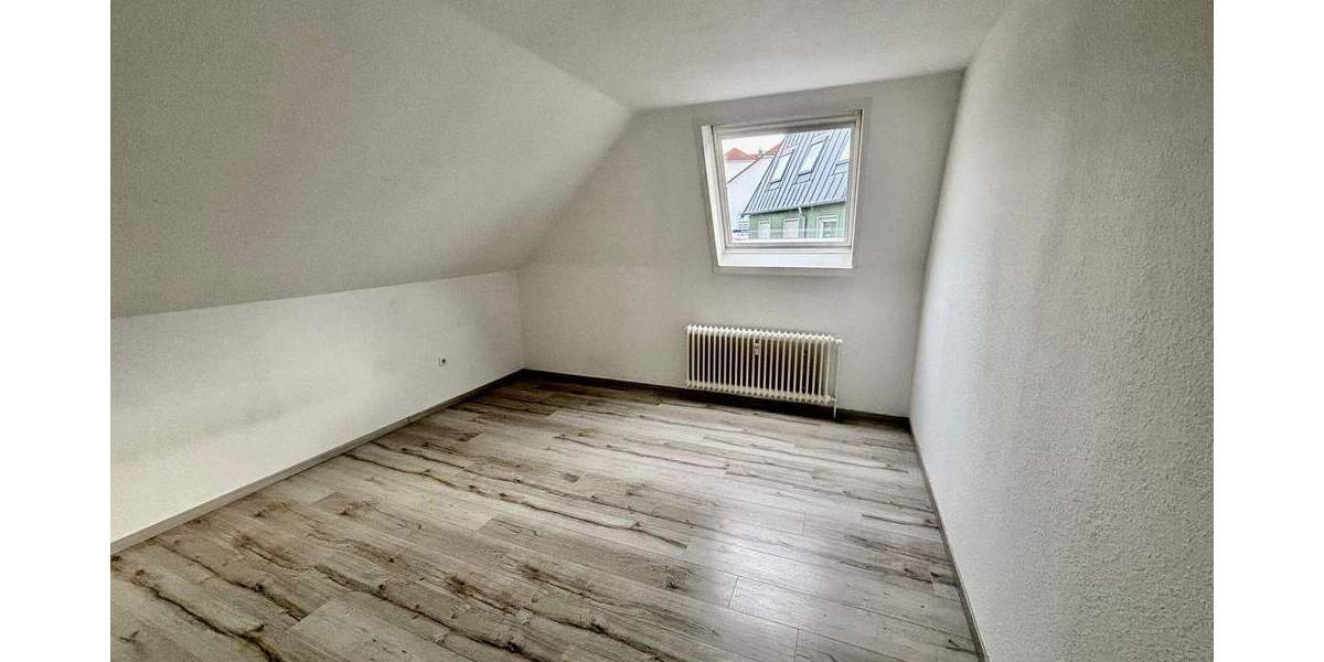Etagenwohnung Wuppertal Langerfeld - 4 Zimmer, 134 m&sup2;, 1.009&euro; | Angebot:25152507