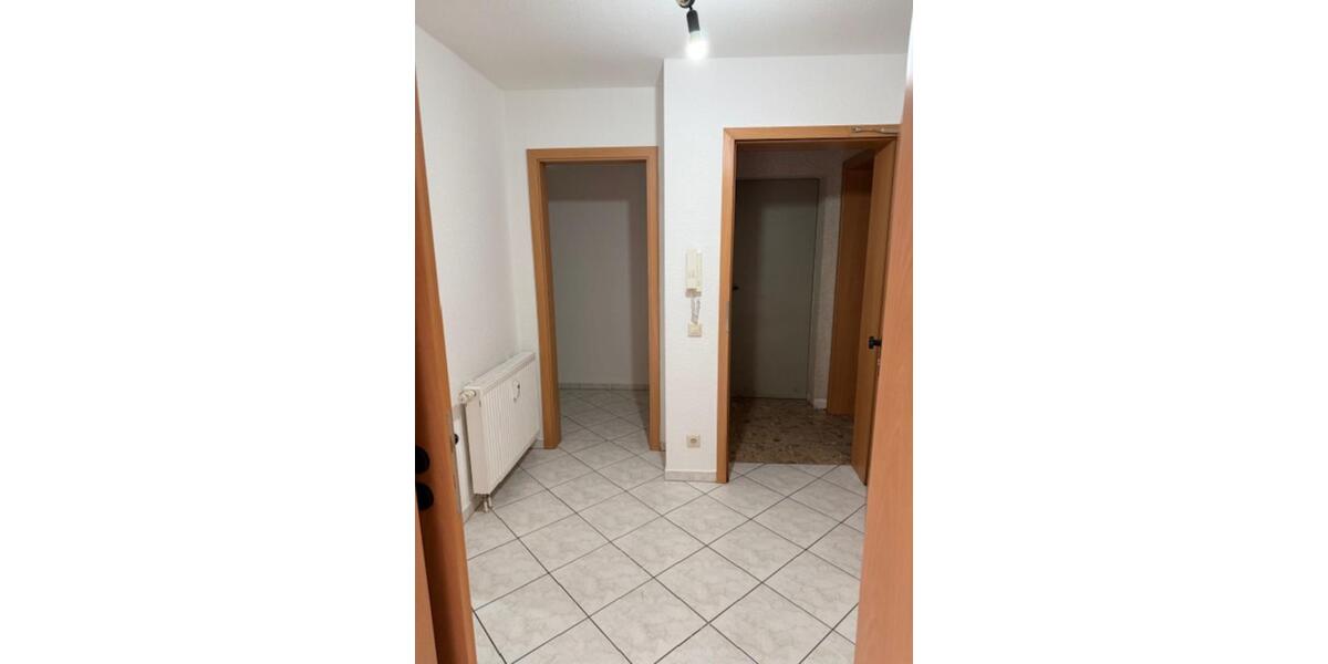 Erstbezug nach Sanierung: 2 Zimmer Souterrain Wohnung in Herne 2.5 zimmer