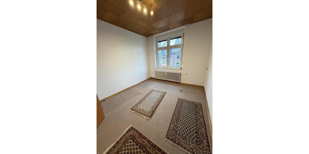 Charmante, frisch renovierte 3-Zimmer-Wohnung mit Balkon in ruhiger Lage von Duisburg-Untermeiderich 3 zimmer